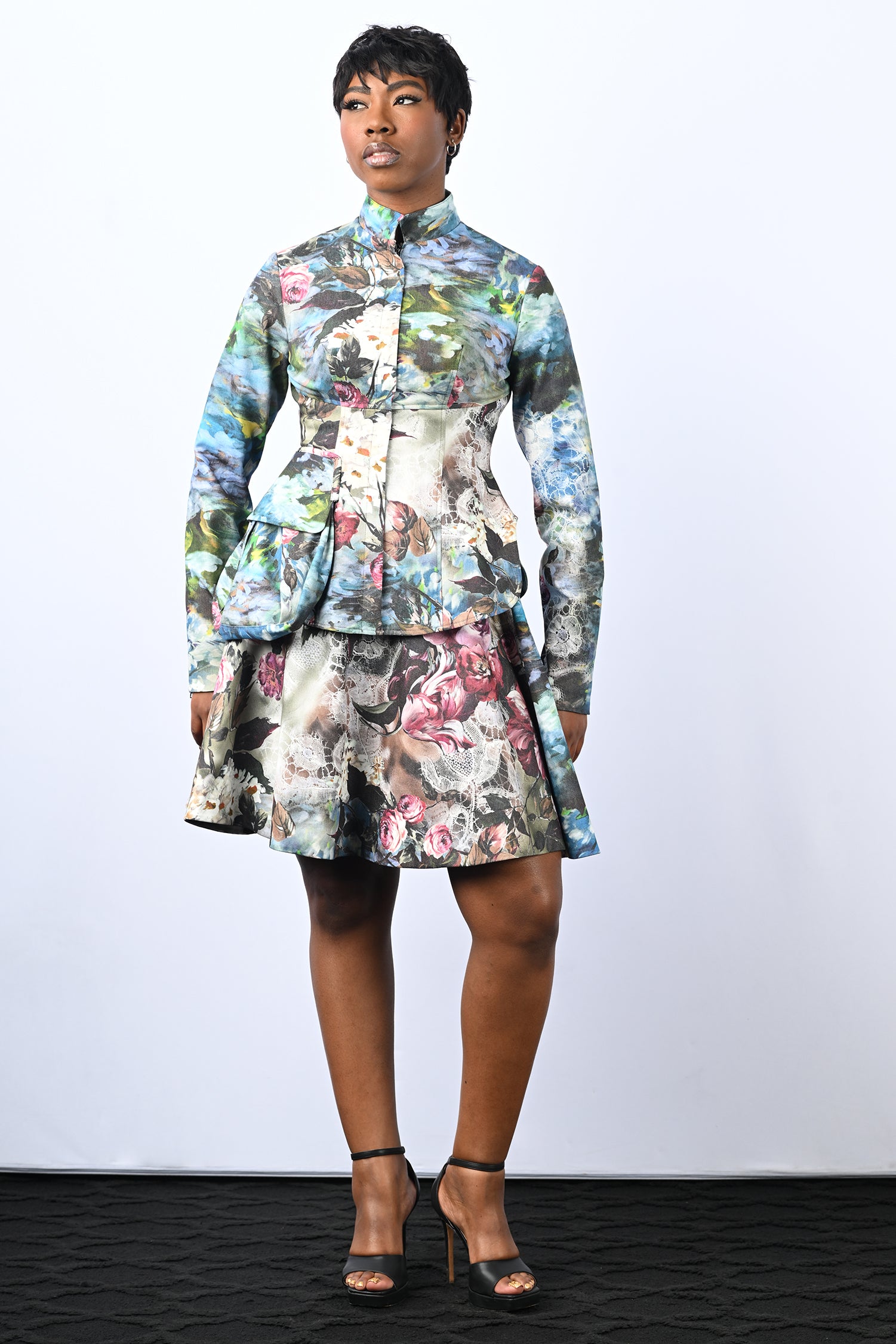 Zip Front Bucket Pocket Floral Jacket