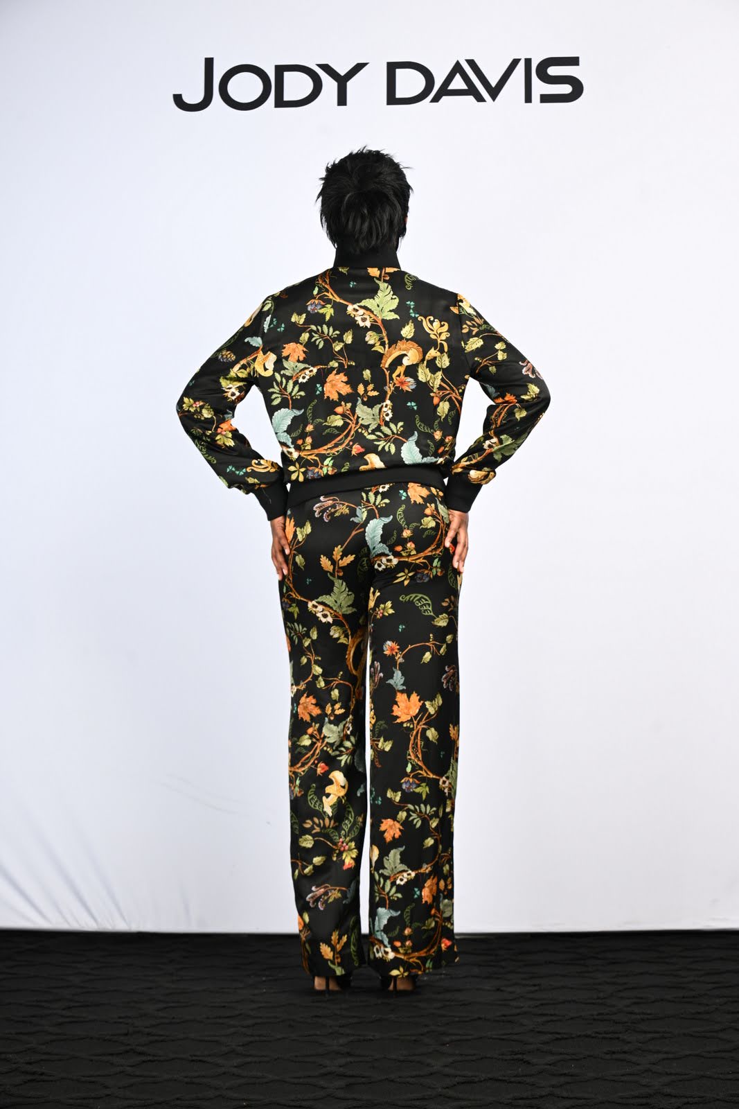 Black Orange Gold Leisure Pant