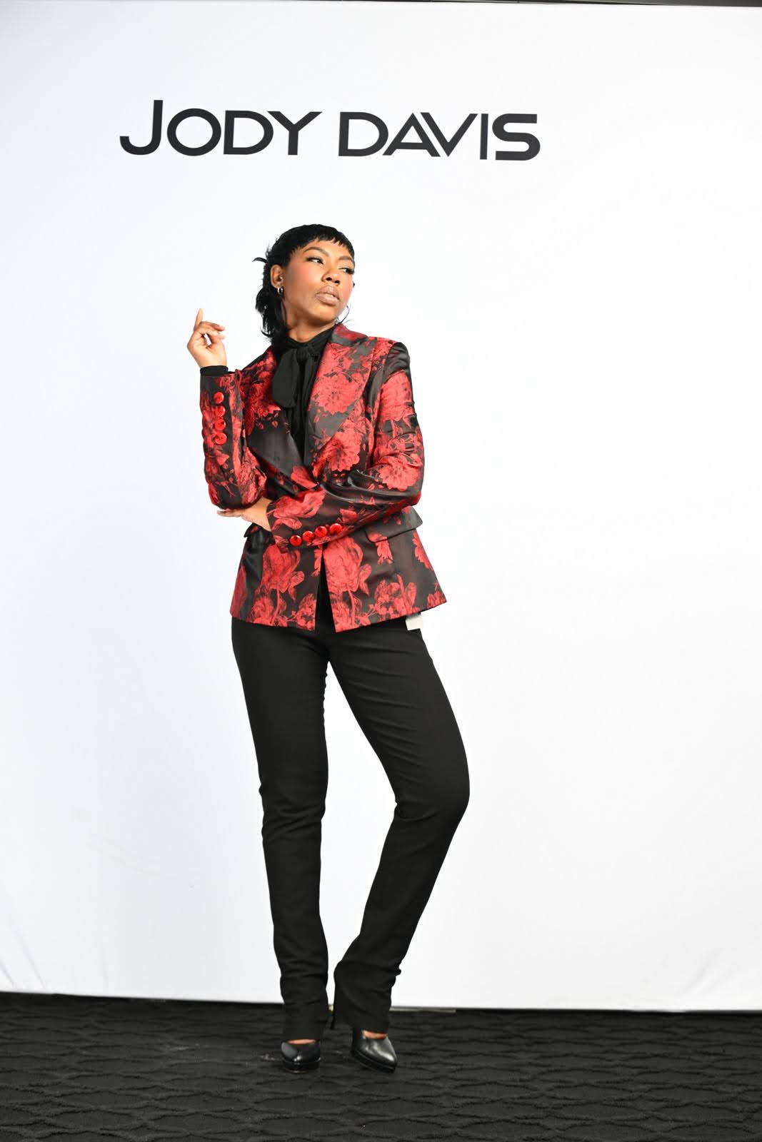 Jacket Semi-fitted Red & Black Floral Print Jacket