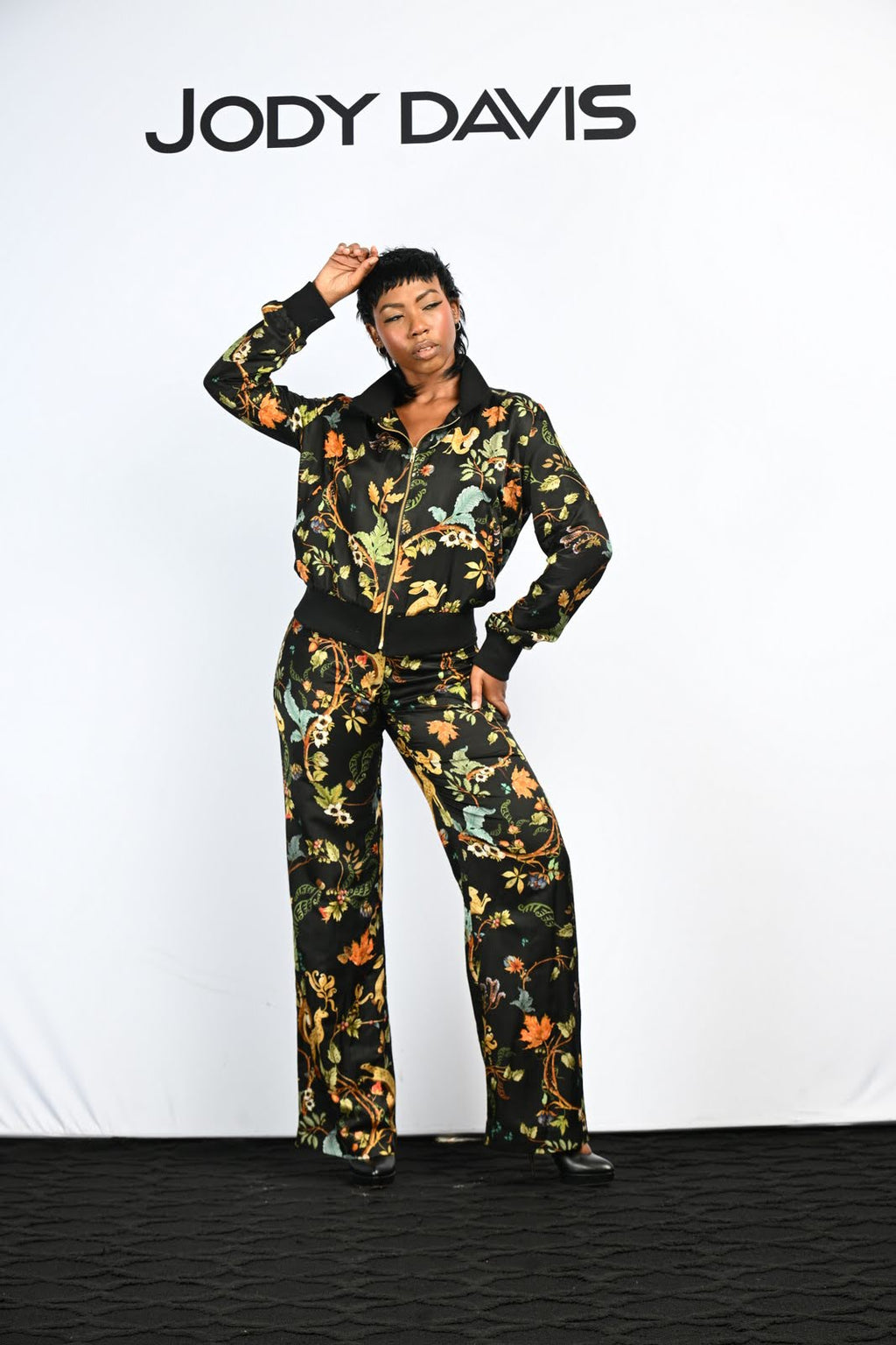 Black Orange Gold Leisure Pant