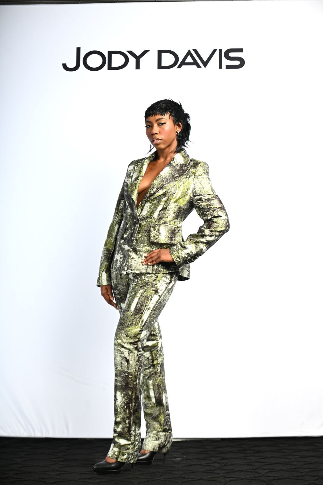 Metallic Forest Print Pencil Pant