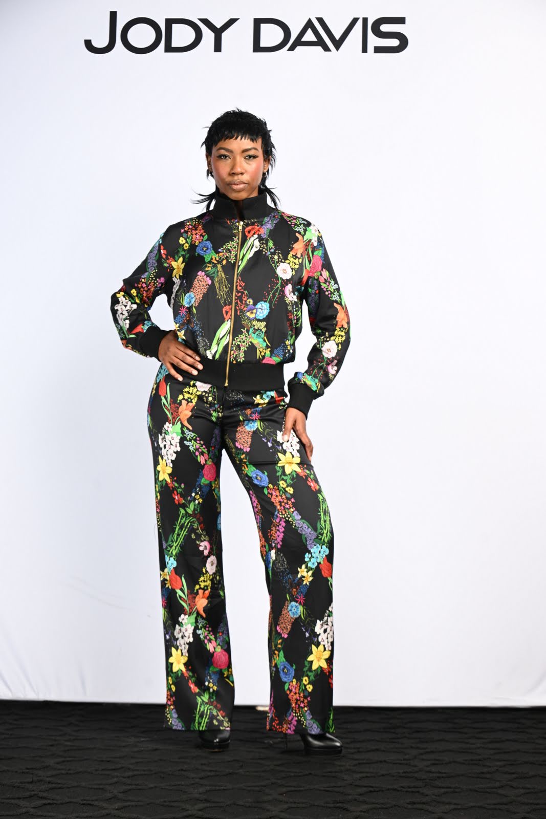 Relaxed Fit Pant Black Bloom Print